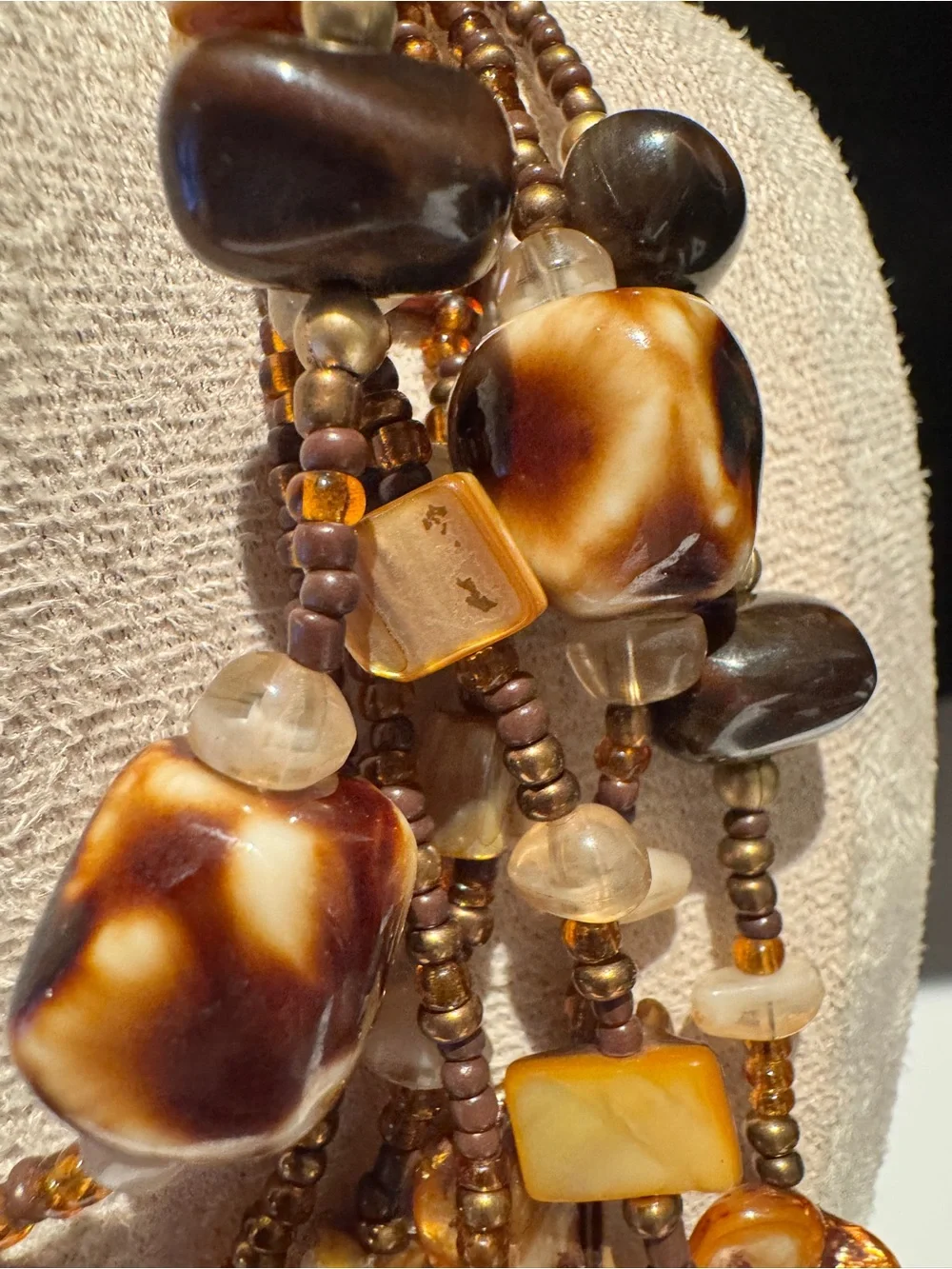 Vintage Brown and Amber tone Beaded and shell Women's Necklace - Picture 7 of 12